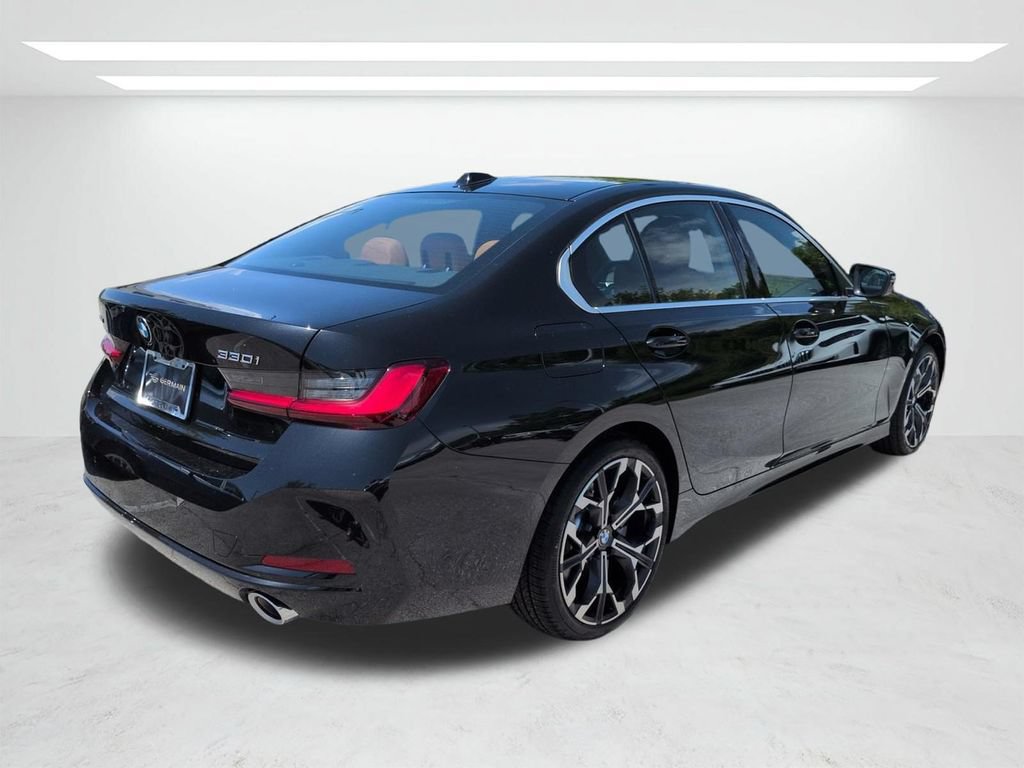New 2026 BMW 330i xDrive Sedan w/ Premium Package AWD/4WD image 4