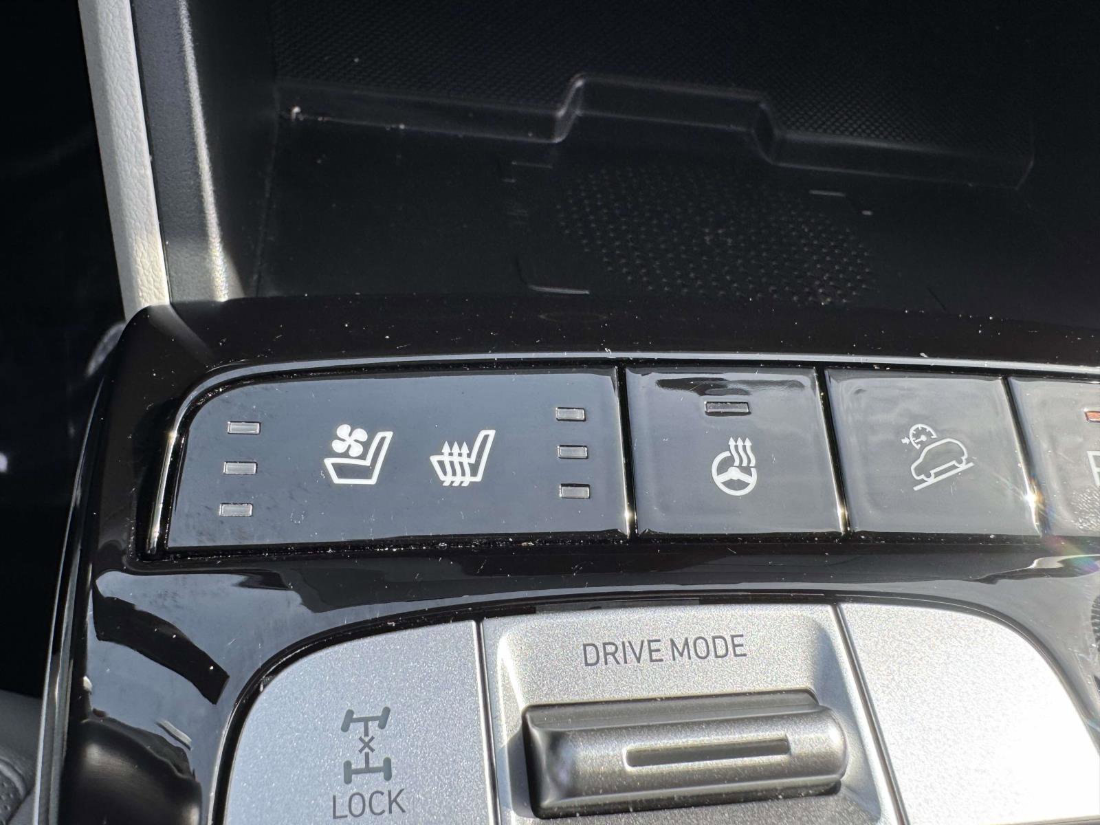 Used 2024 Hyundai Tucson Limited image 31