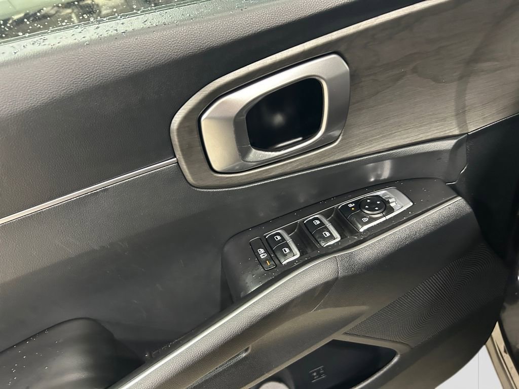 Used 2025 Kia Sorento X-Line EX image 11