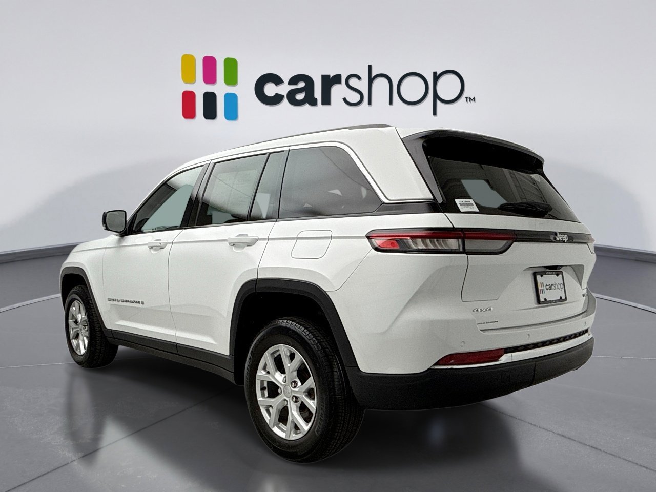 Used 2023 Jeep Grand Cherokee Limited image 3