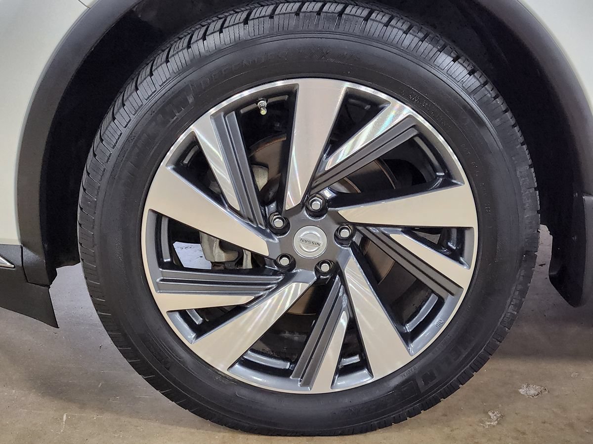 Used 2015 Nissan Murano Platinum w/ Platinum Technology Package FWD image 26