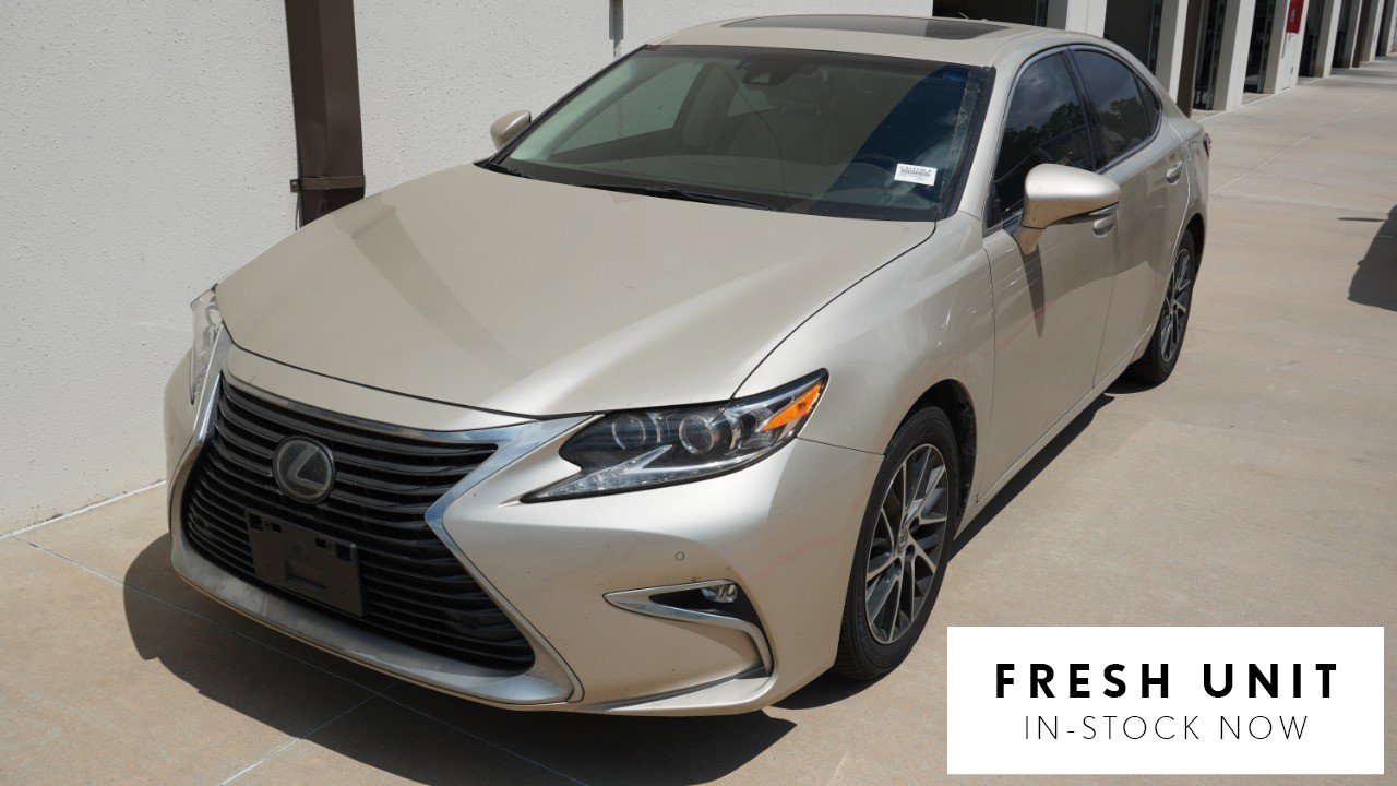Used 2017 Lexus ES 350 w/ Luxury Package