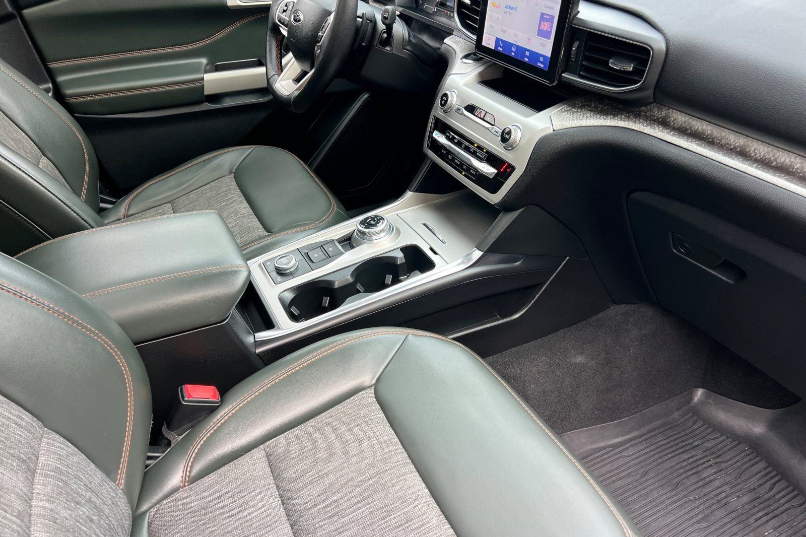 Used 2022 Ford Explorer Timberline image 17