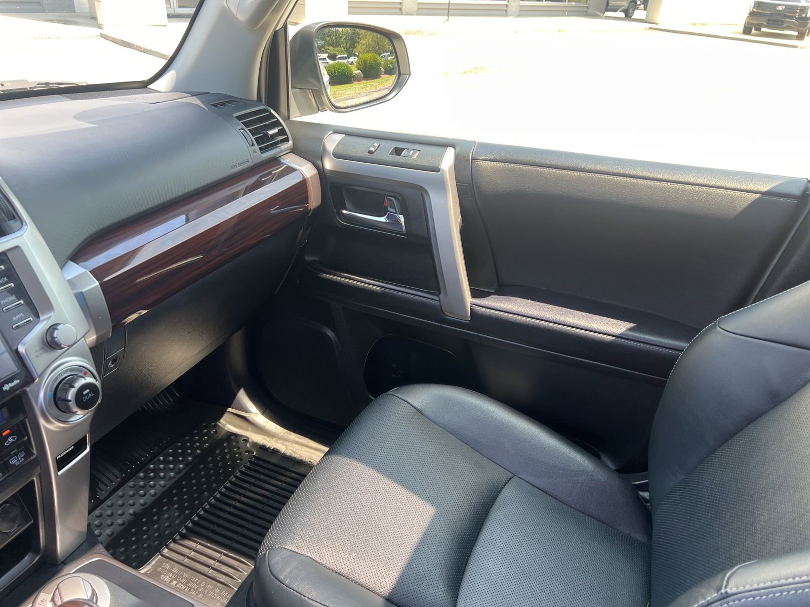 Used 2023 Toyota 4Runner Limited image 36