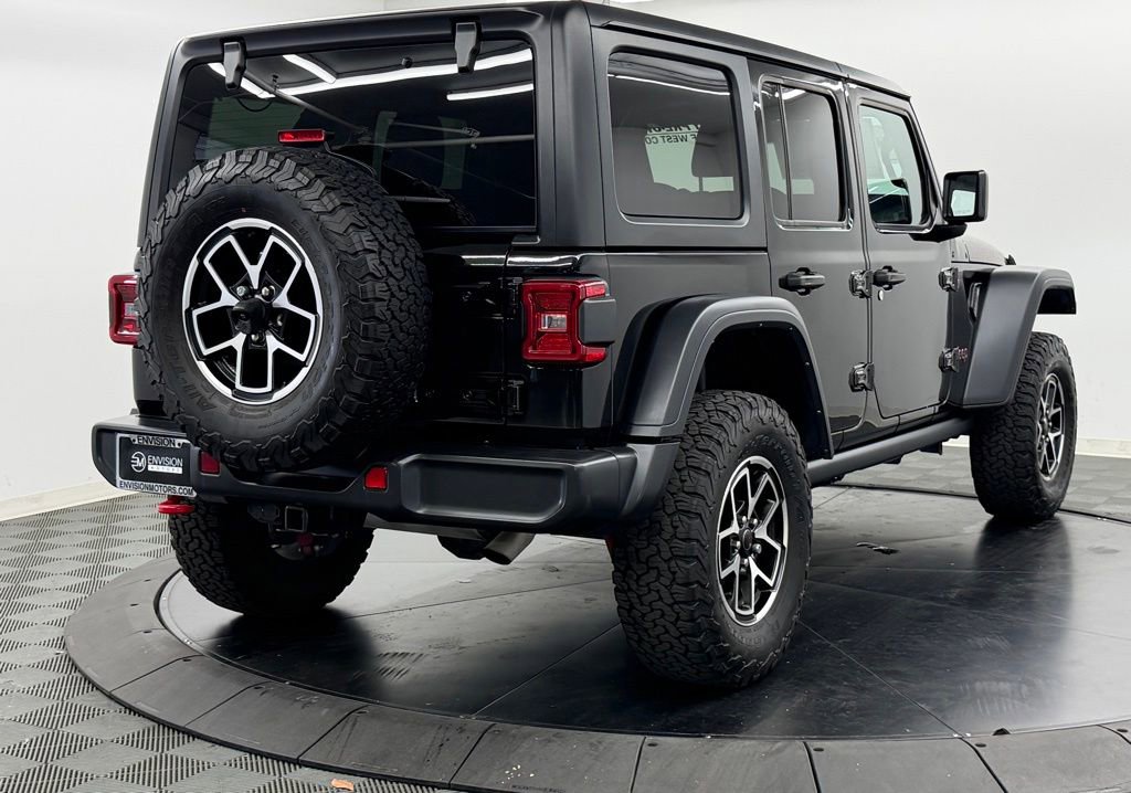 Used 2024 Jeep Wrangler Unlimited Rubicon AWD/4WD image 10
