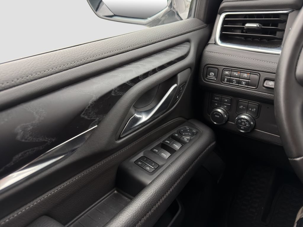 Used 2024 GMC Yukon Denali AWD/4WD image 24