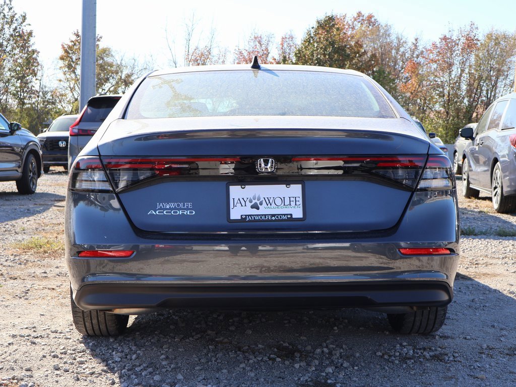 New 2025 Honda Accord SE image 5