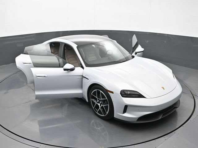 Certified 2025 Porsche Taycan AWD/4WD image 34
