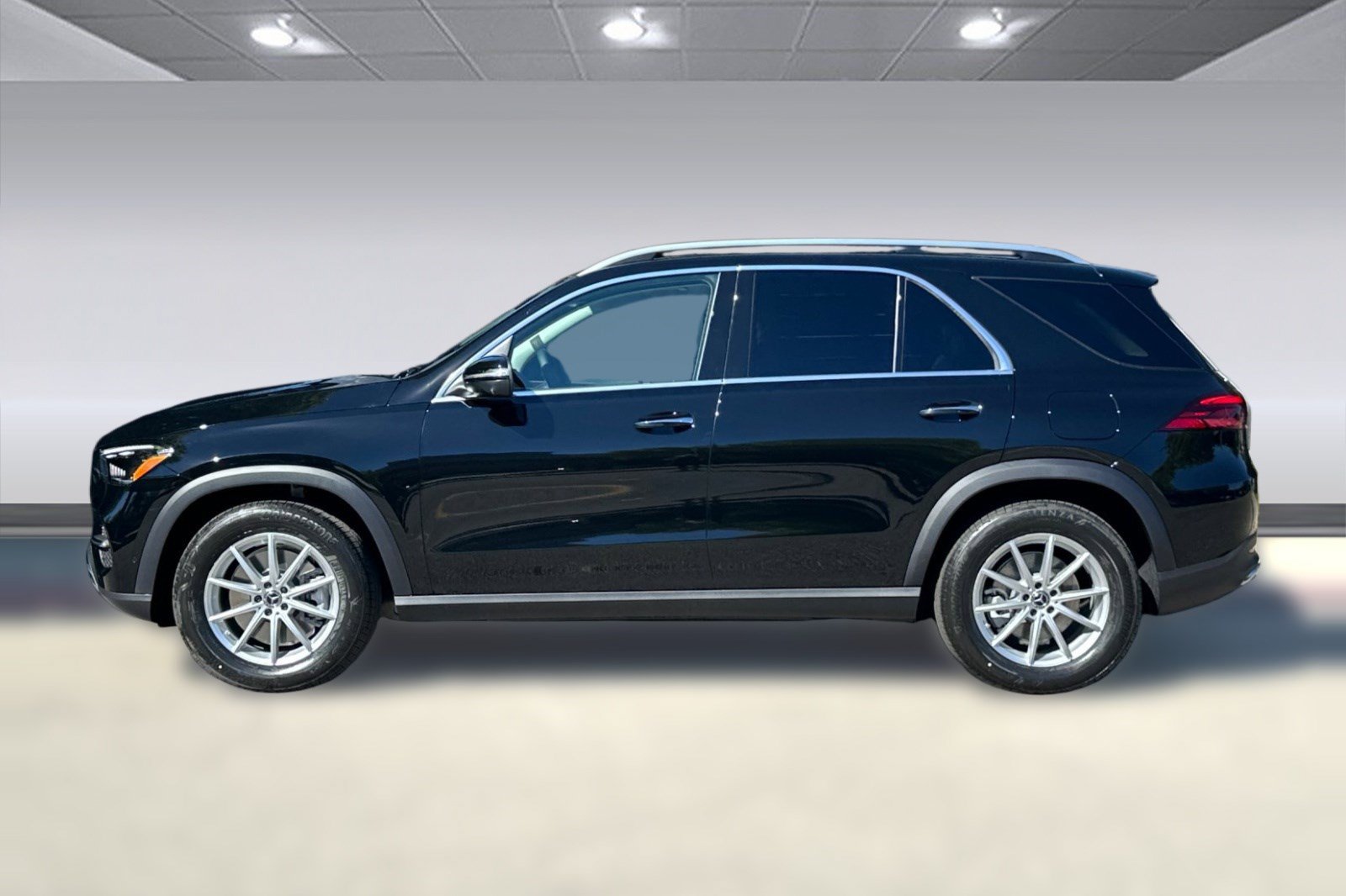 New 2026 Mercedes-Benz GLE 450e 4MATIC image 2