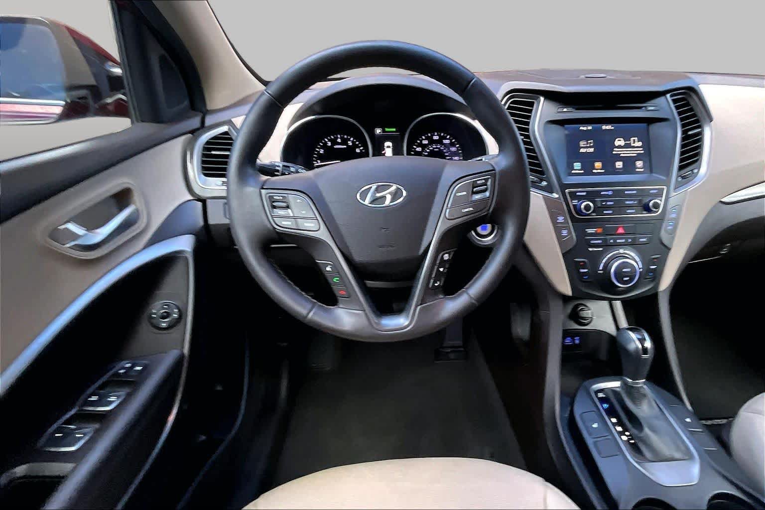 Used 2017 Hyundai Santa Fe Sport FWD image 6