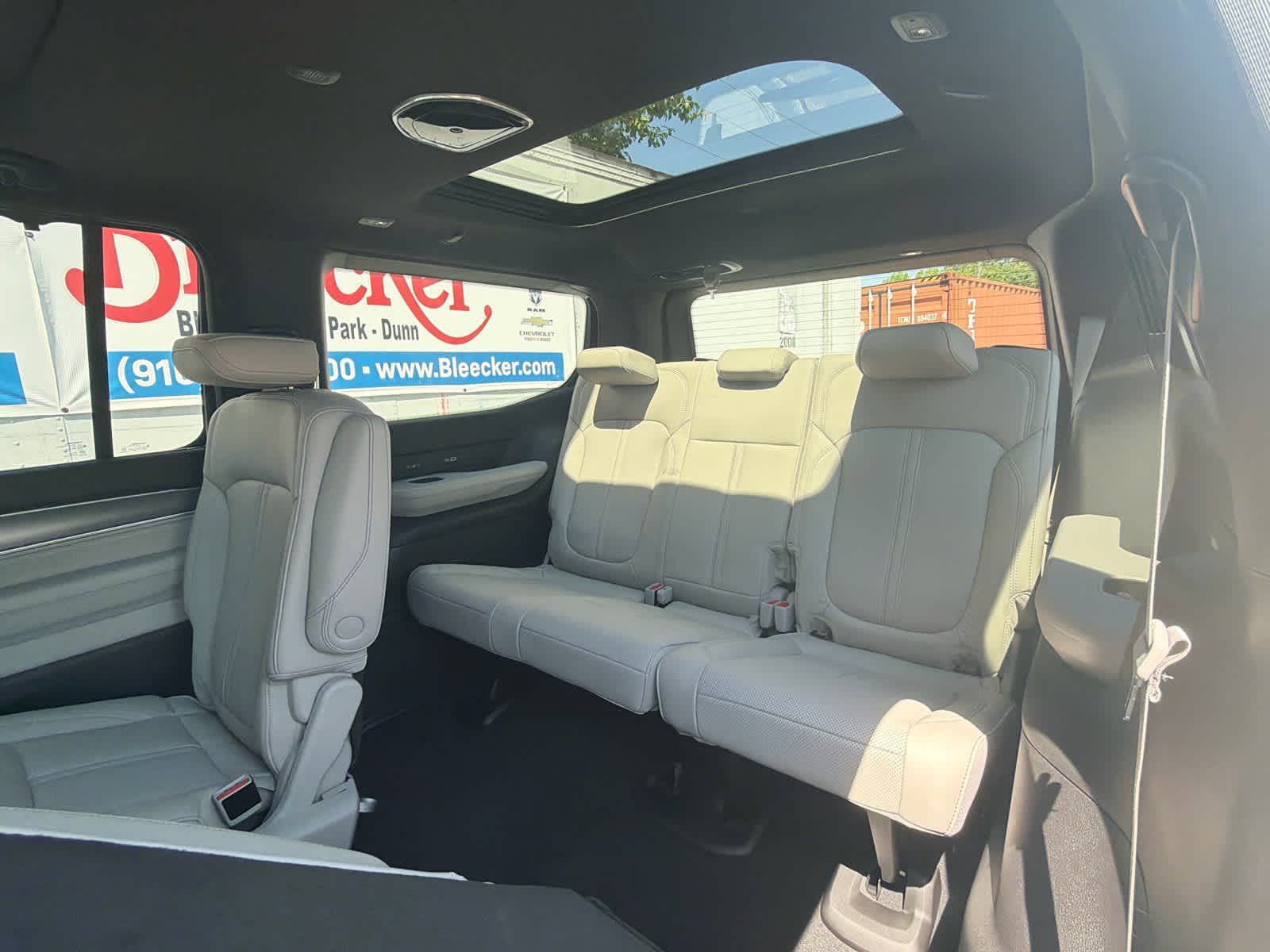 New 2026 Jeep Grand Wagoneer Limited AWD/4WD image 37