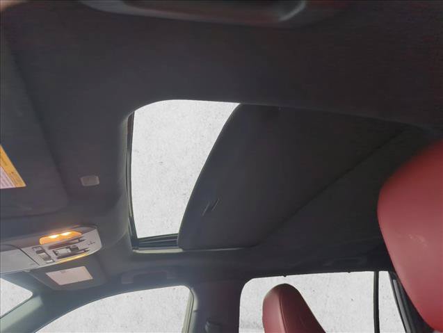 Used 2021 Toyota Highlander XSE FWD image 18