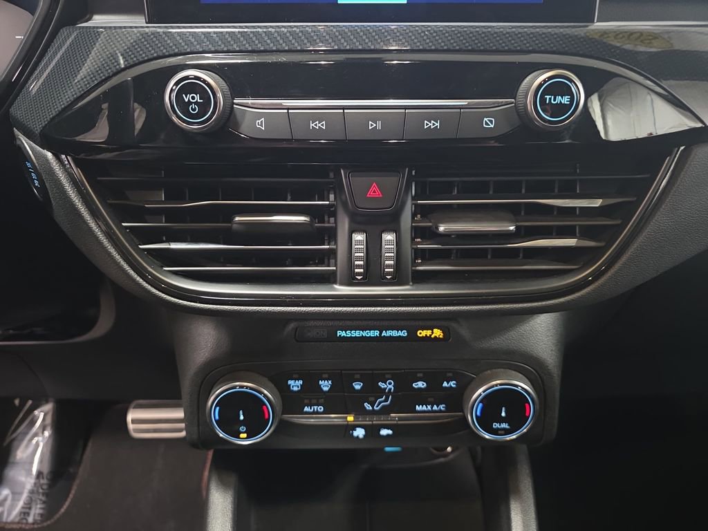 Used 2023 Ford Escape ST-Line FWD image 11