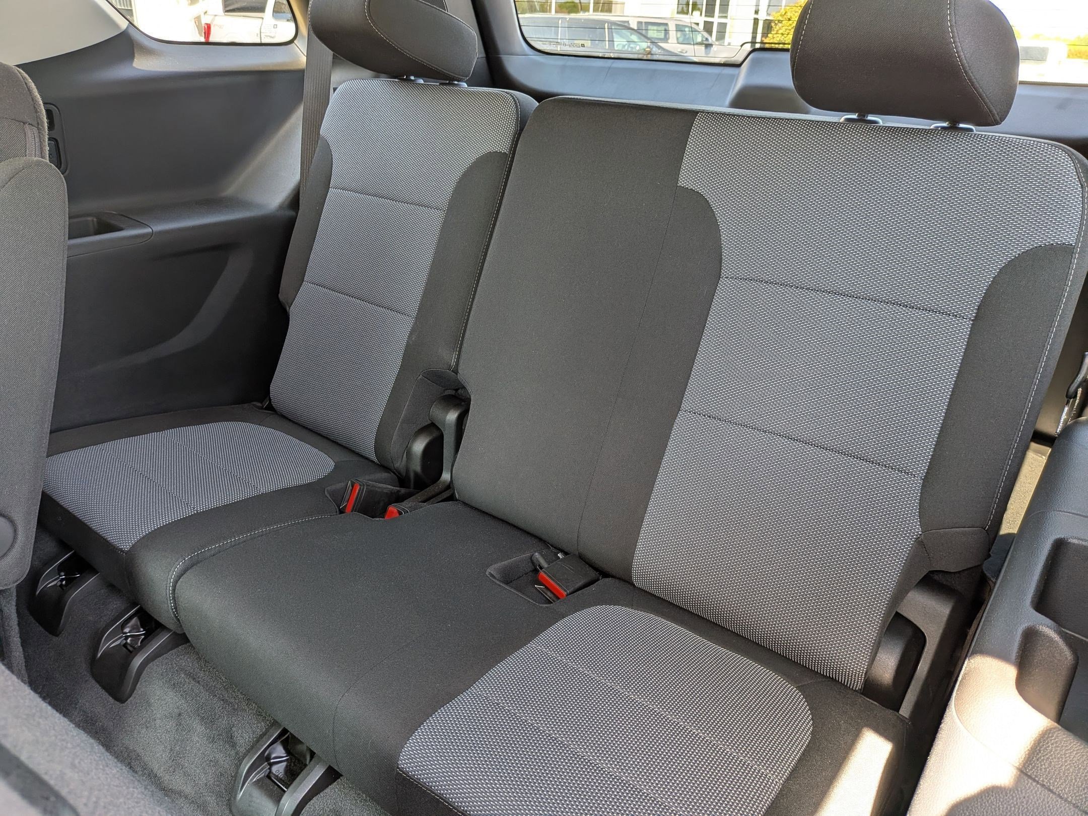 Used 2020 Chevrolet Traverse LT image 19