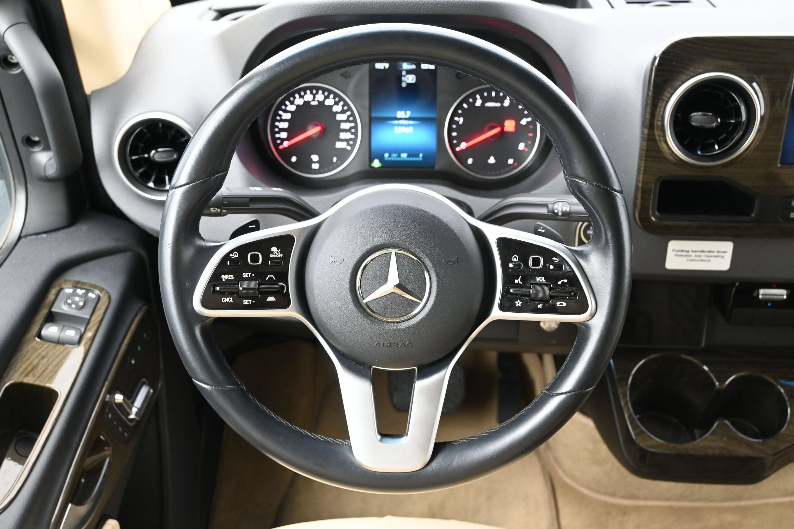 Used 2020 Mercedes-Benz Sprinter 2500 image 38