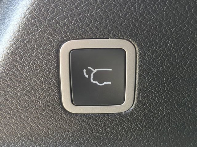 New 2026 Chrysler Voyager LX FWD image 15