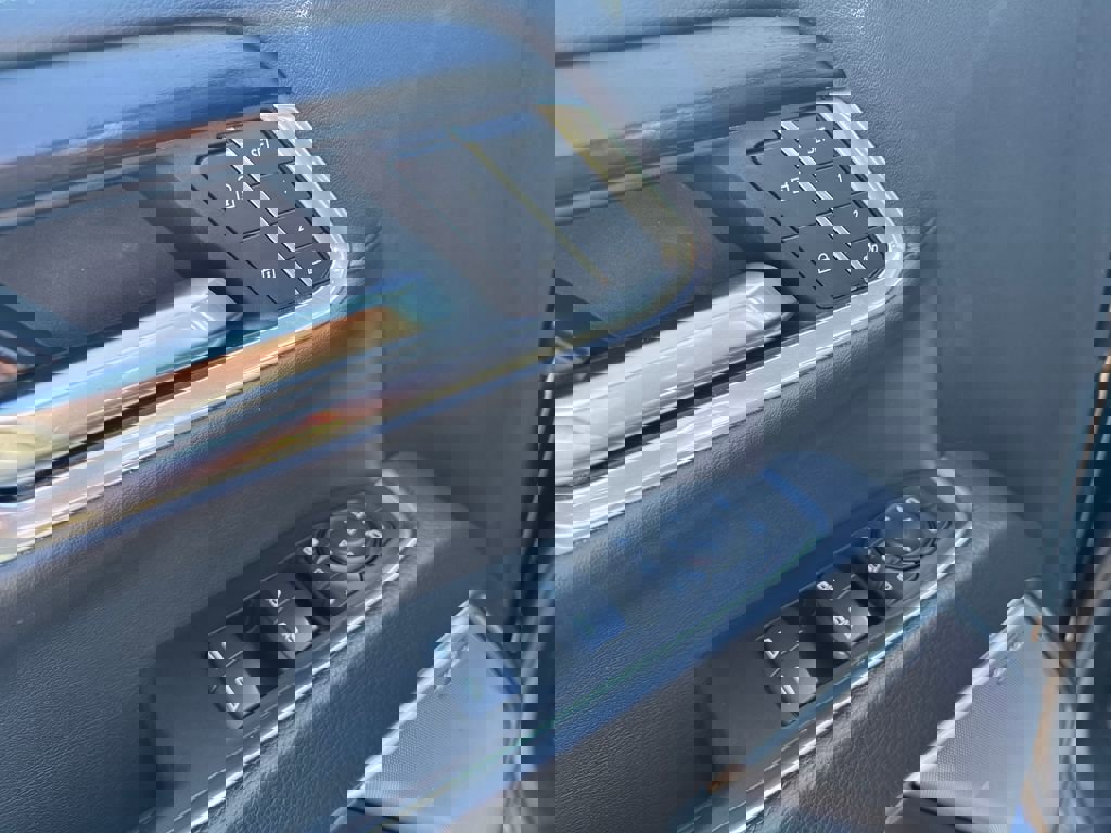 Used 2025 GMC Sierra 2500 Denali w/ Denali Reserve Package image 19