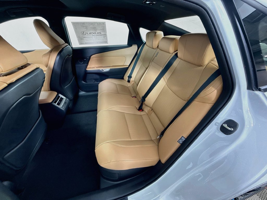 New 2026 Lexus ES 350h w/ Cold Area Package FWD image 17