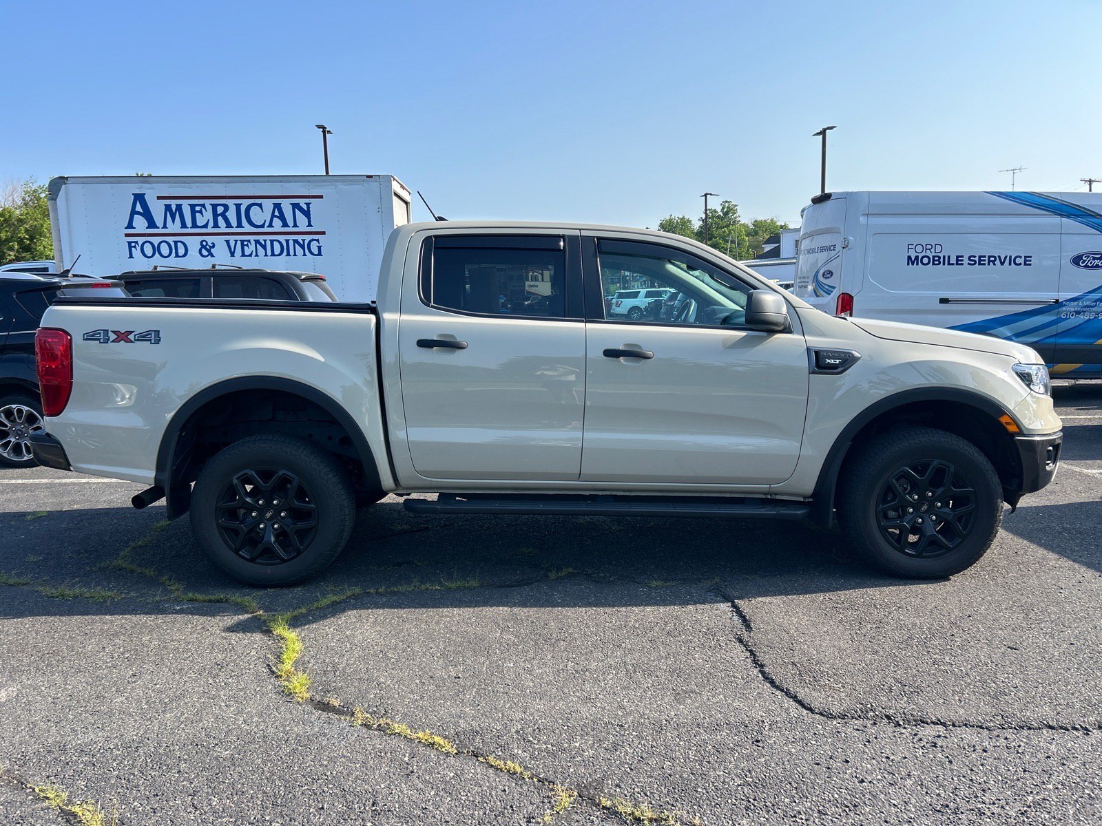Used 2022 Ford Ranger XLT w/ Equipment Group 301A Mid AWD/4WD image 4