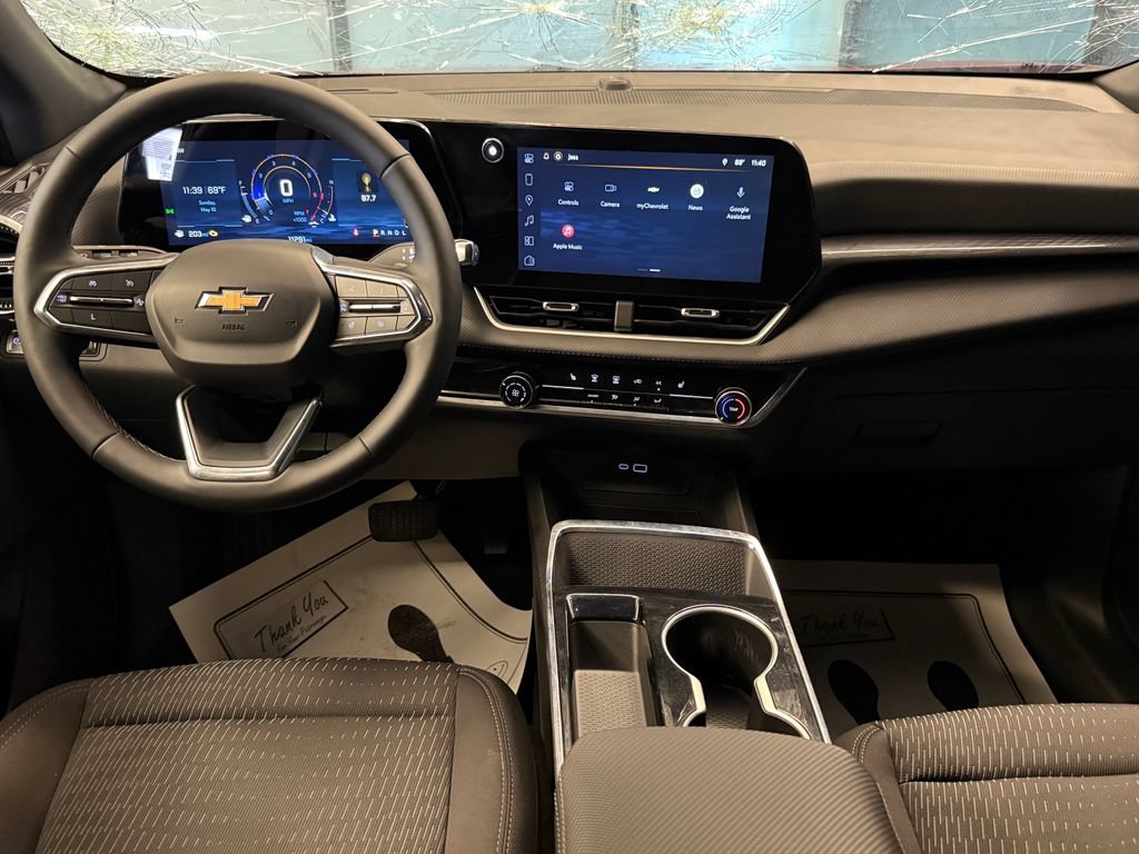 Used 2025 Chevrolet Equinox LT FWD image 9