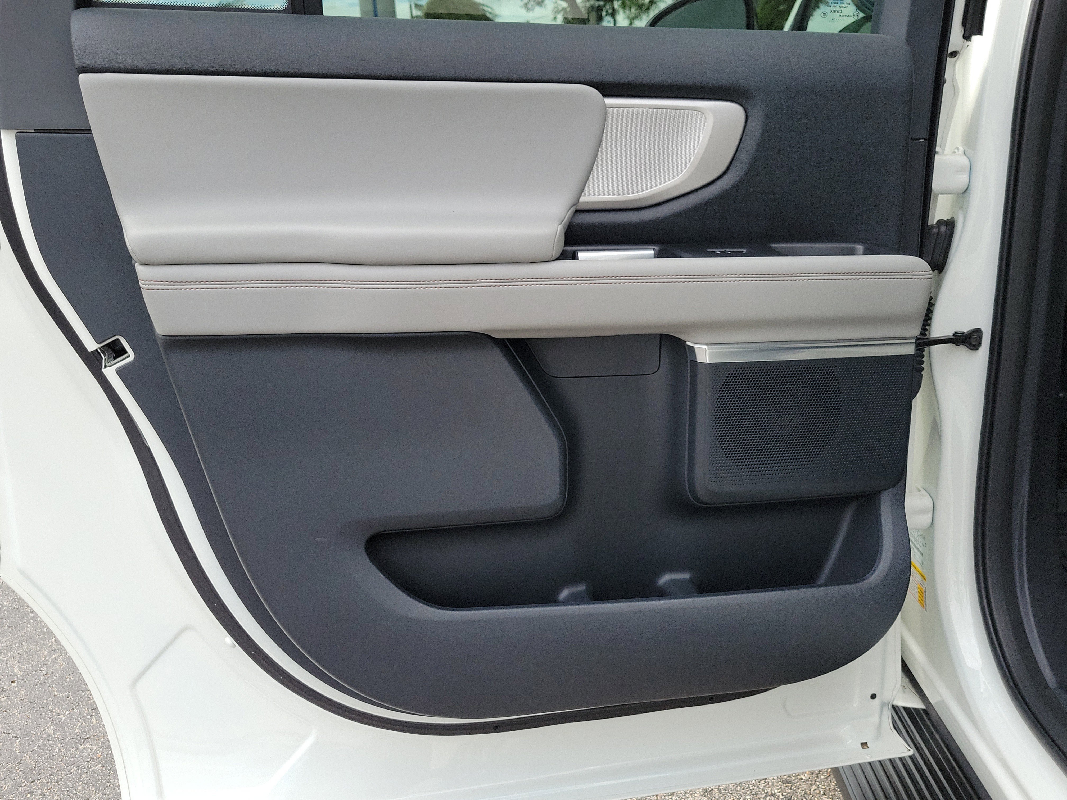 Used 2025 Ford Expedition Max Active image 12