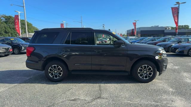 Used 2024 Ford Expedition XLT AWD/4WD image 11