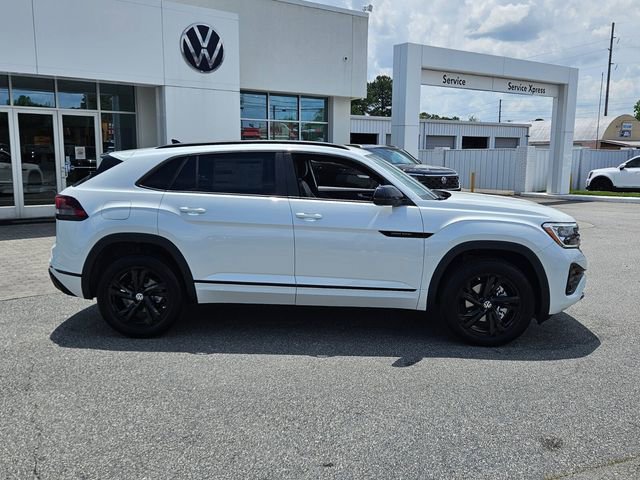 New 2025 Volkswagen Atlas Cross Sport SEL R-Line image 15
