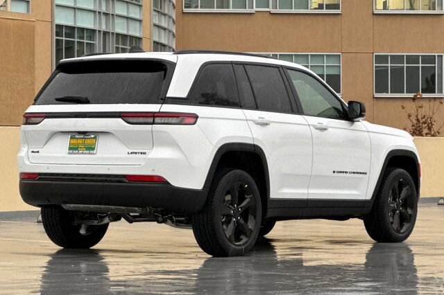 New 2025 Jeep Grand Cherokee Limited image 4
