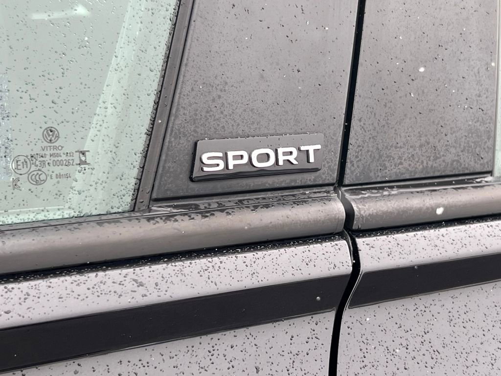 Used 2024 Volkswagen Jetta Sport image 8