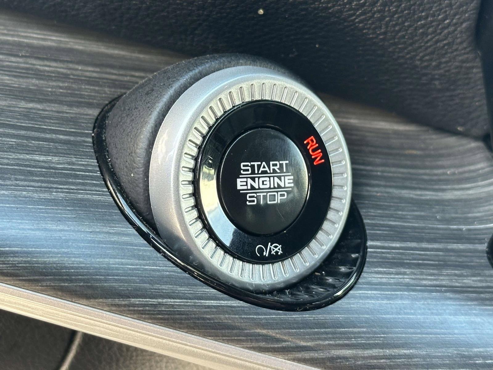 Used 2024 Jeep Wagoneer L Series II w/ Flexible Seating Group image 18