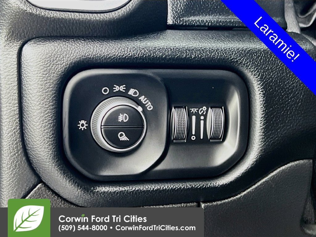 Used 2022 RAM 1500 Laramie AWD/4WD image 17