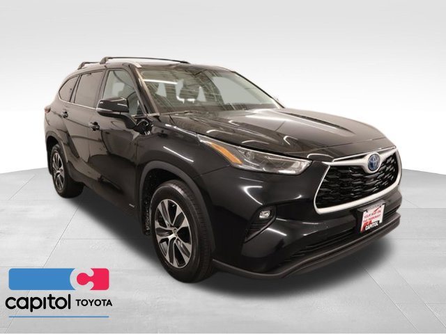 Used 2024 Toyota Highlander XLE