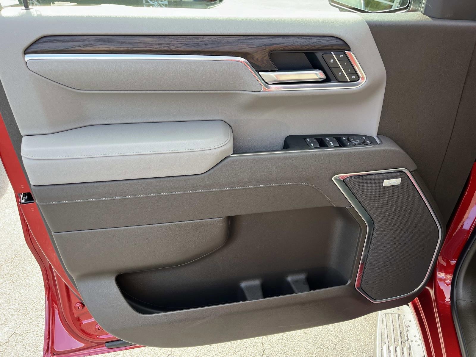 New 2026 GMC Sierra 1500 SLT w/ SLT Premium Plus Package image 21