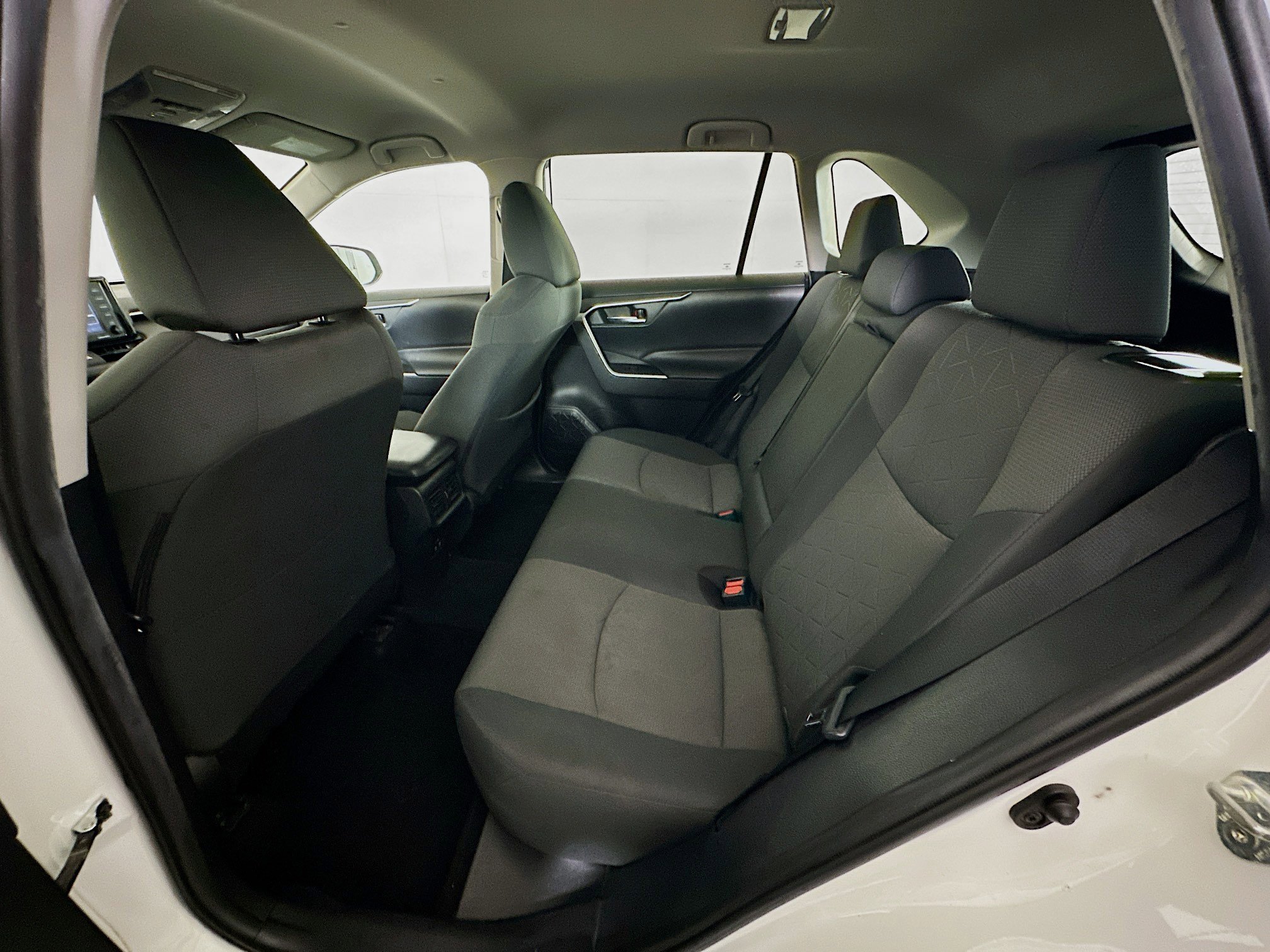 Used 2020 Toyota RAV4 XLE FWD image 29