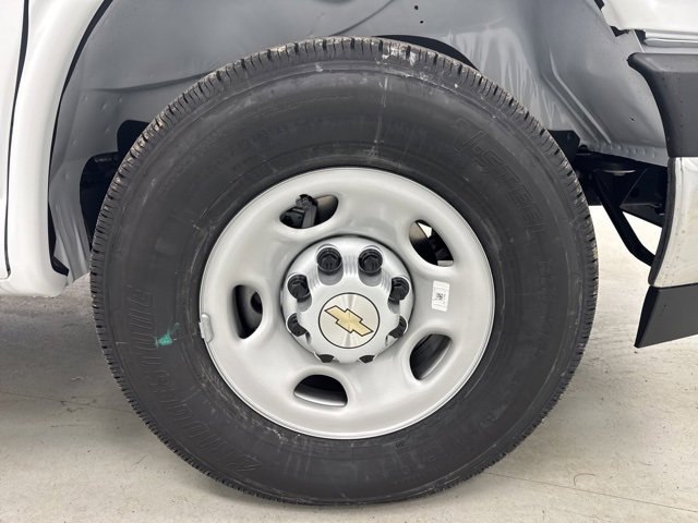 New 2026 Chevrolet Express 3500 w/ Power Convenience Package image 35