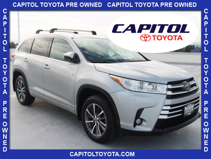 Used 2017 Toyota Highlander XLE AWD/4WD image 1