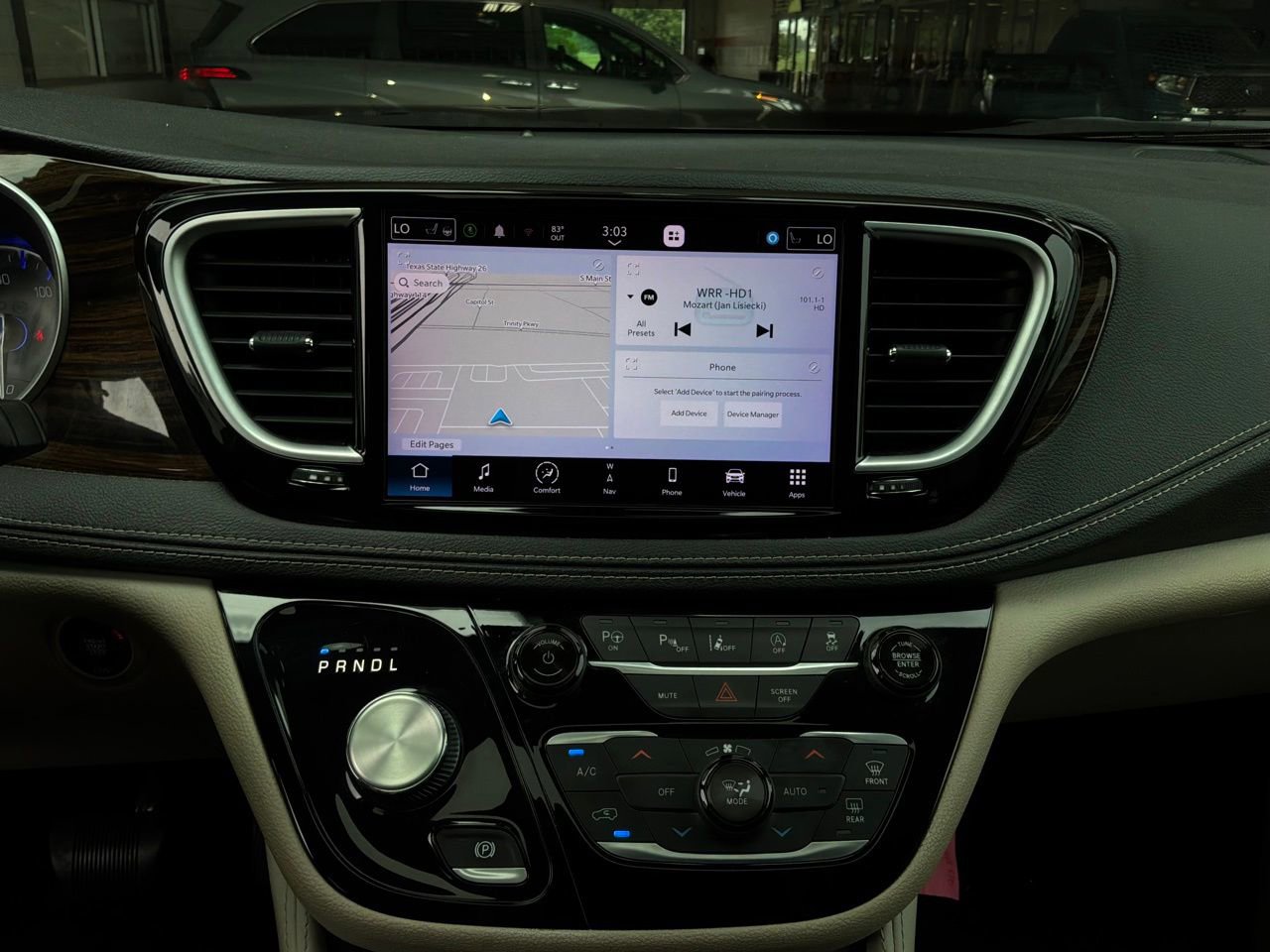 Used 2022 Chrysler Pacifica Limited FWD image 29