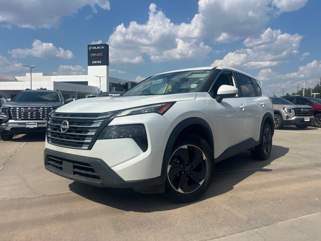 Used 2024 Nissan Rogue SV FWD image 2