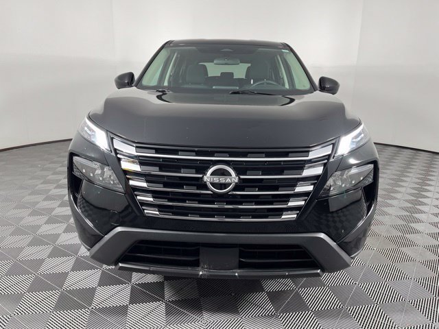 Certified 2026 Nissan Rogue SV FWD image 5