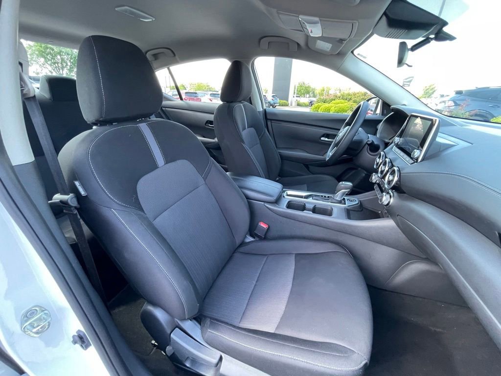 Used 2025 Nissan Sentra SV FWD image 29