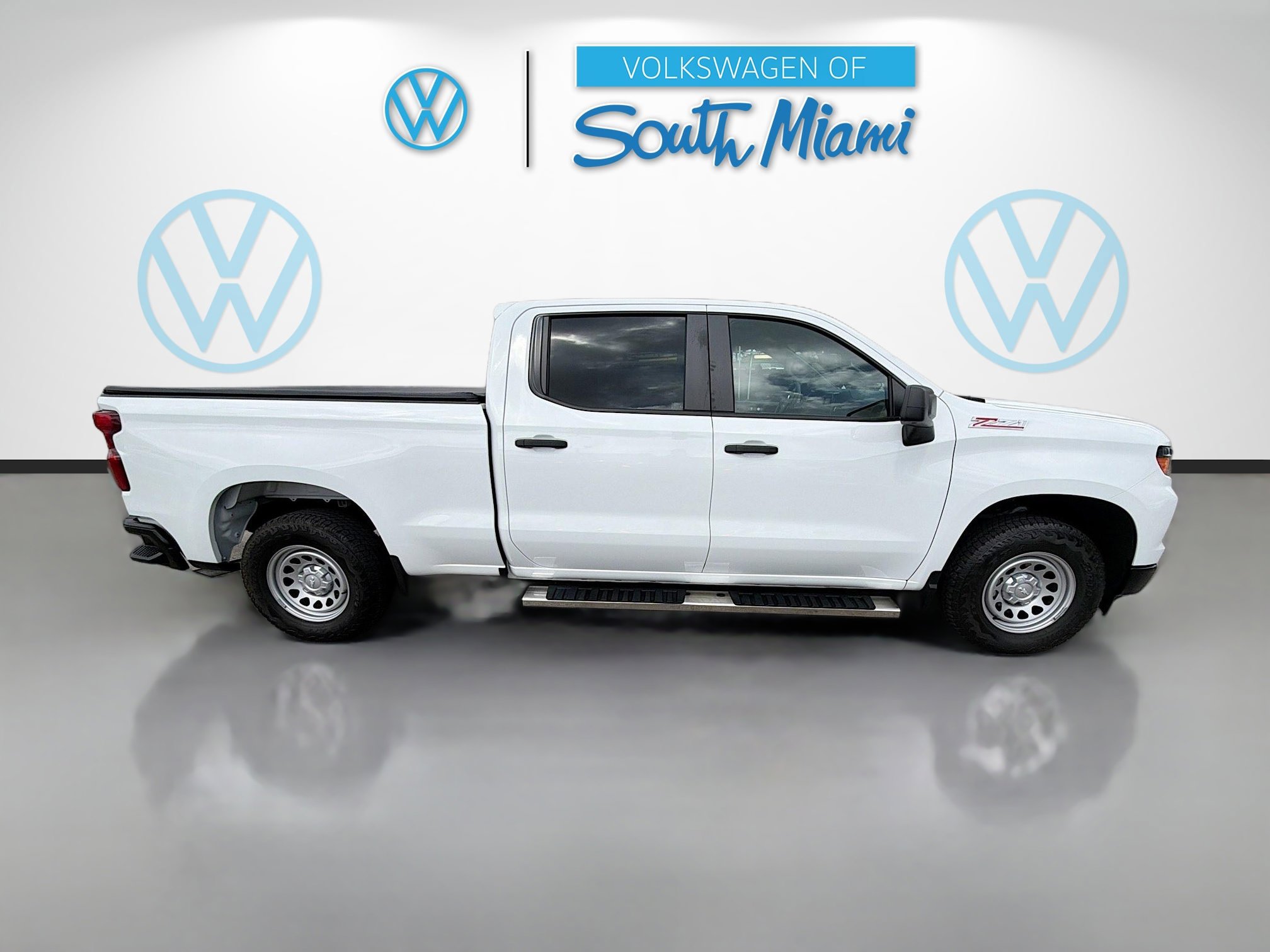 Used 2024 Chevrolet Silverado 1500 W/T w/ Z71 Off-Road Package image 8