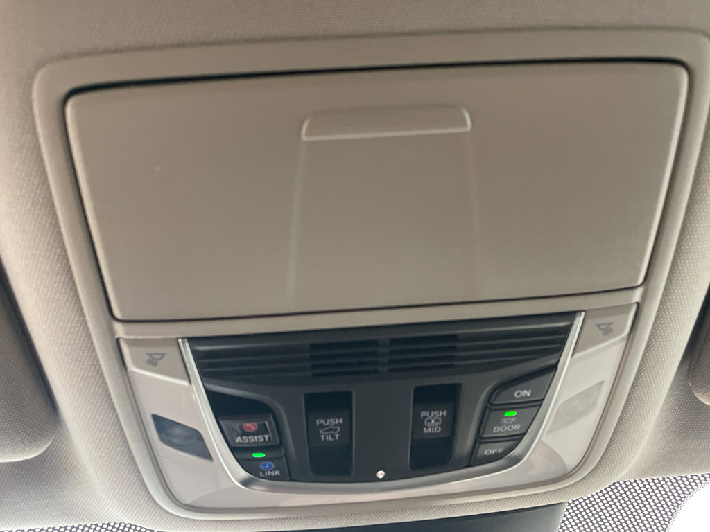 Used 2024 Acura MDX SH-AWD image 26