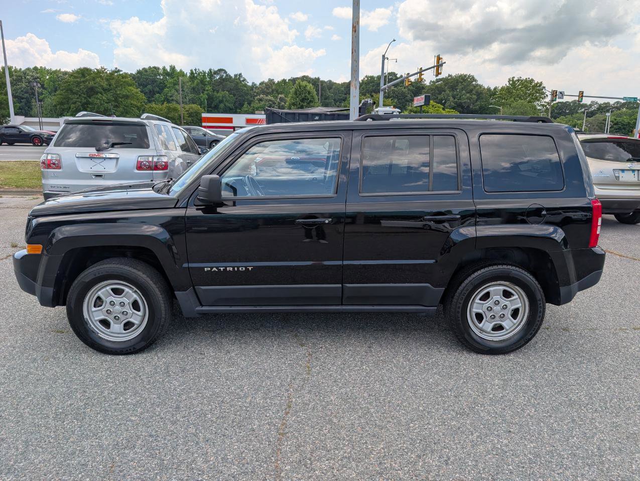 Used 2012 Jeep Patriot Sport w/ PWR Value Group AWD/4WD image 2