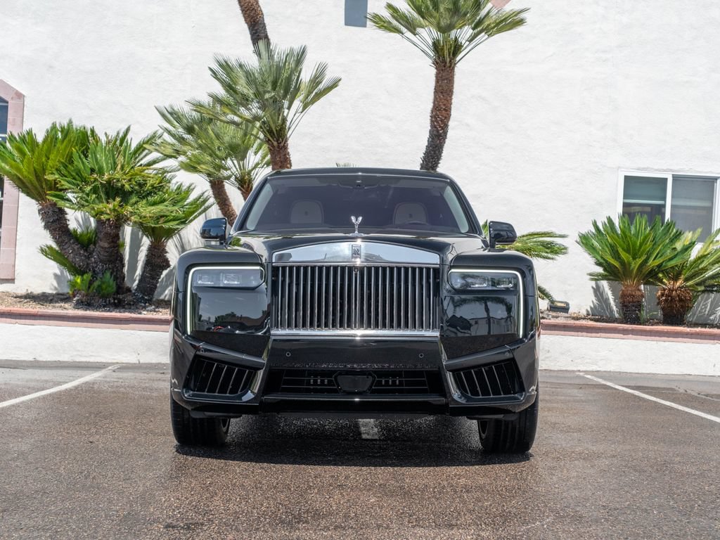 Used 2025 Rolls-Royce Cullinan AWD/4WD image 5