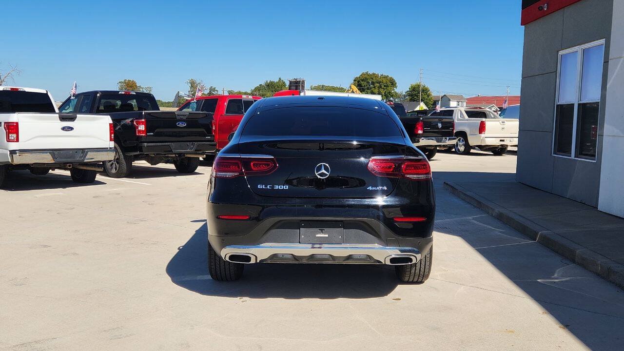 Used 2023 Mercedes-Benz GLC 300 4MATIC Coupe image 5