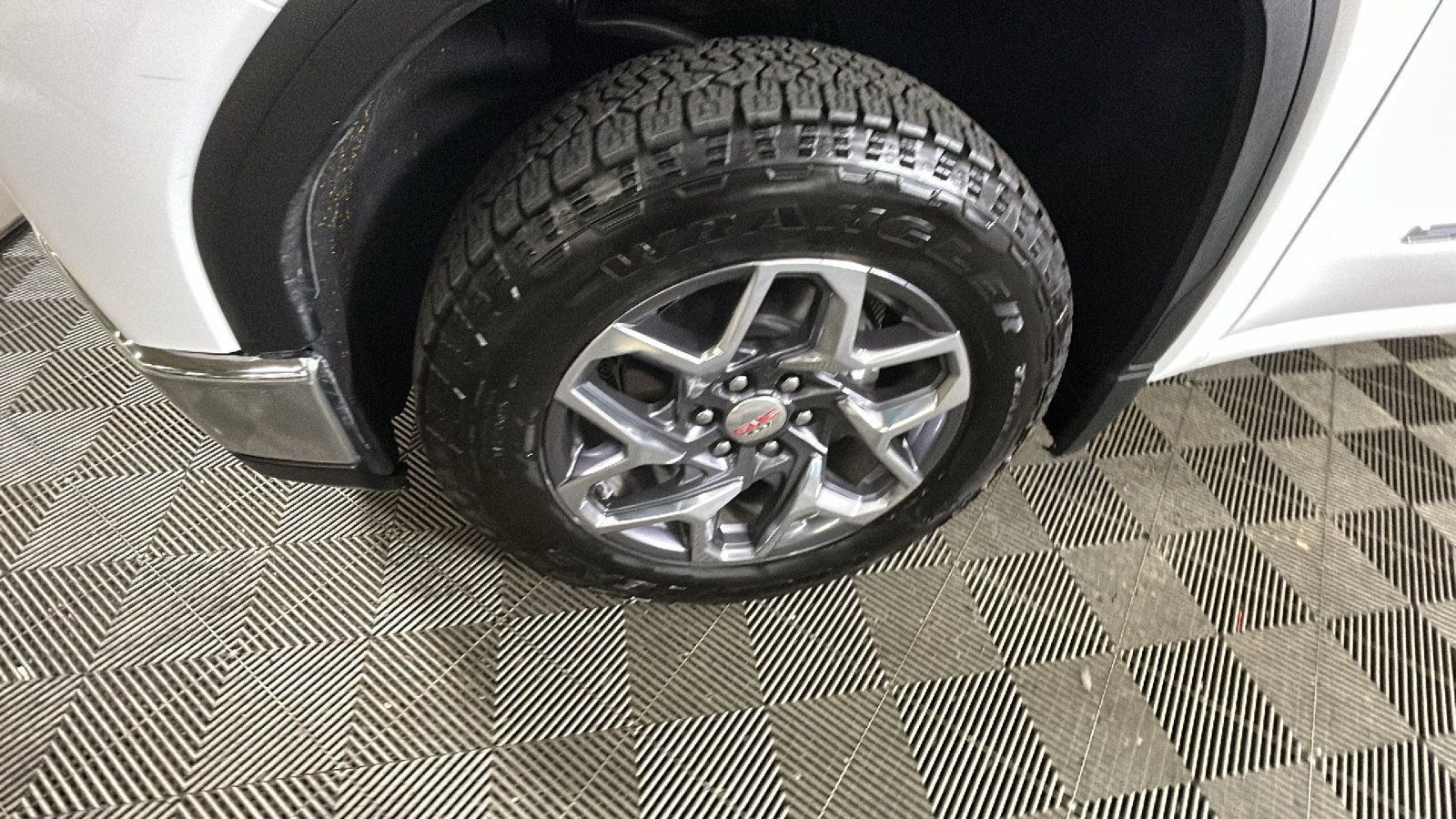 New 2026 GMC Sierra 1500 SLE AWD/4WD image 11