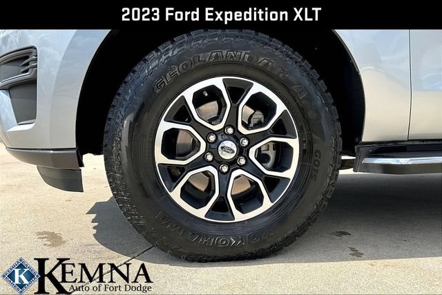 Used 2023 Ford Expedition XLT AWD/4WD image 38