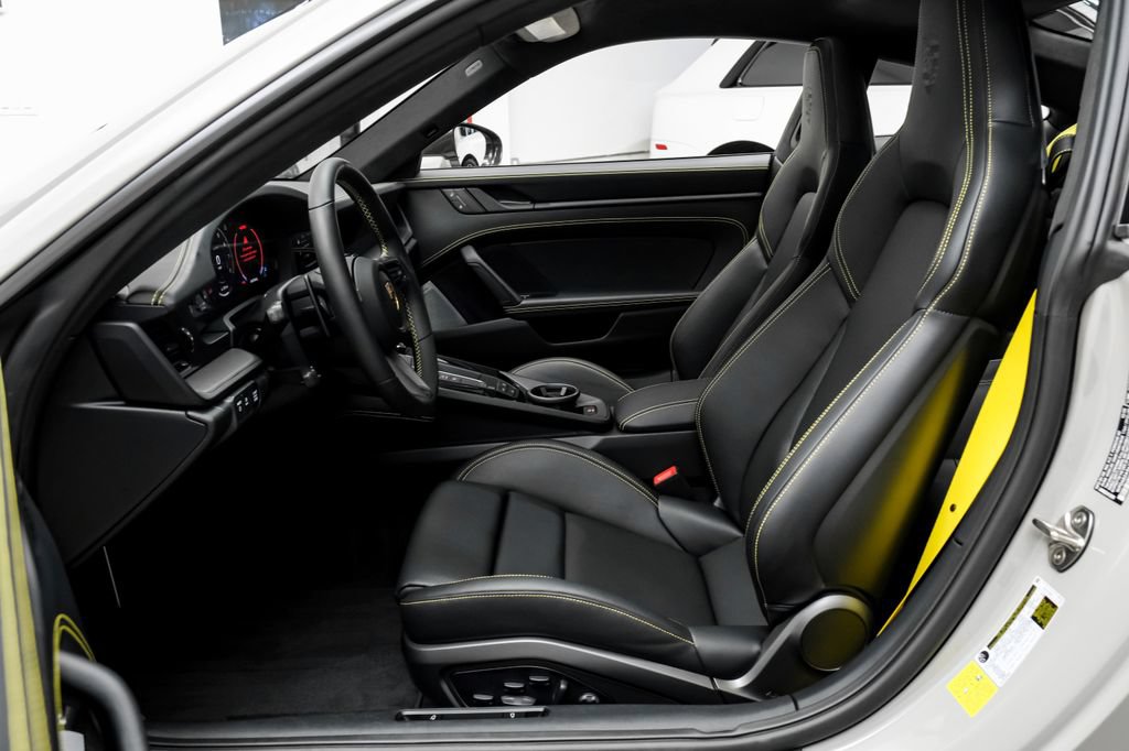 Used 2026 Porsche 911 Carrera GTS RWD image 8