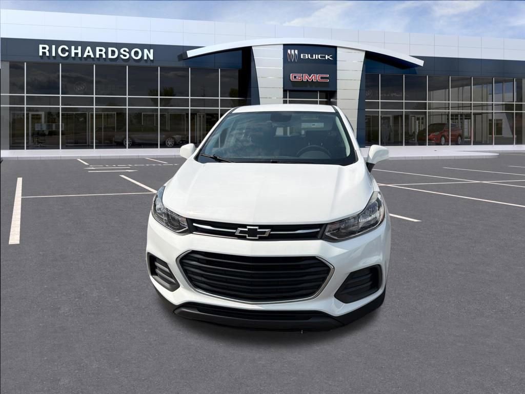 Used 2018 Chevrolet Trax LS FWD image 3