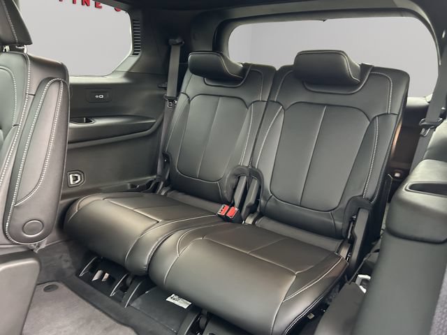 New 2026 Jeep Grand Cherokee L Limited w/ Limited Altitude Package AWD/4WD image 16